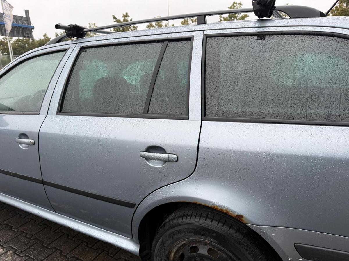 Skoda Octavia 1U original Tür hinten links LF7U Stonegrey Kombi Rohbau BJ03